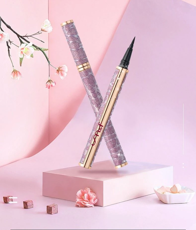 Sticky eyeliner pen